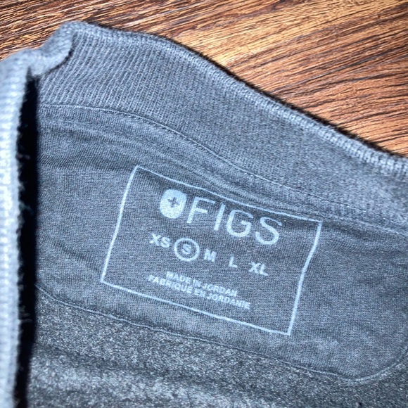 FIGS womens Crewneck Sweater in Black size s - Picture 2 of 2